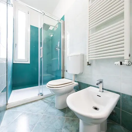 New Pisano House - Free Parking, Bologne