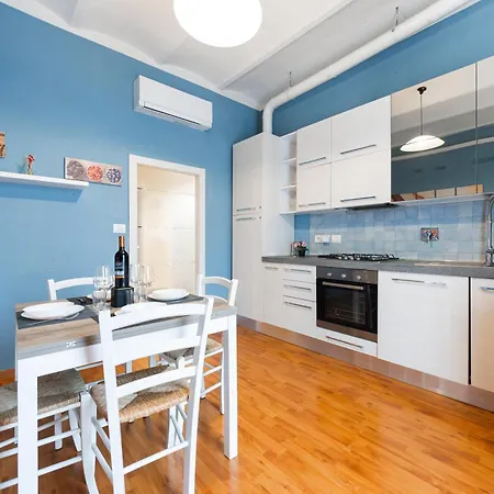 New Pisano House - Free Parking, Bologna